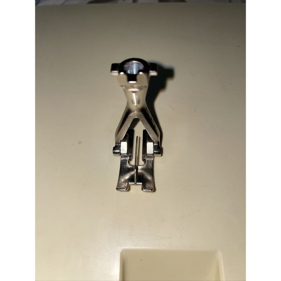 Authentic Bernina 419 Tailor Tack Presser Foot Old Style fits 730 830 801 900 - Picture 1 of 6